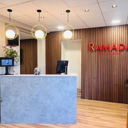 Ramada By Wyndham Cheltenham Golden Valley Exterior foto