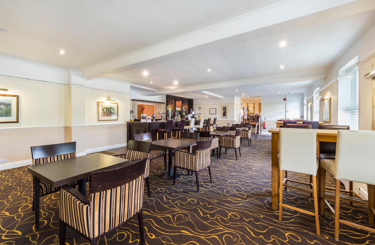 Ramada By Wyndham Cheltenham Golden Valley Exterior foto